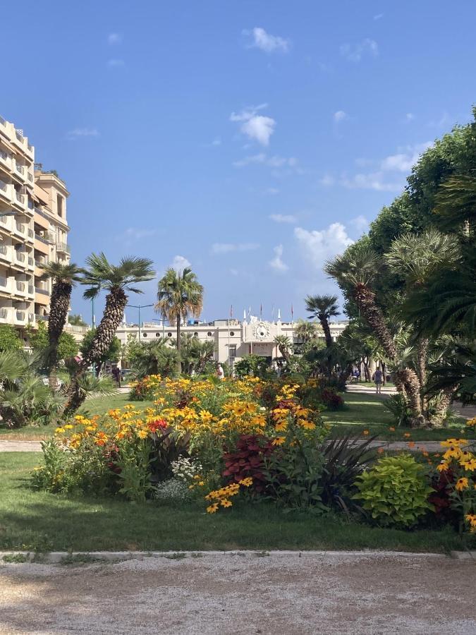 Queen Riviera : Climatisation, Parking, Terrasse Menton Ngoại thất bức ảnh