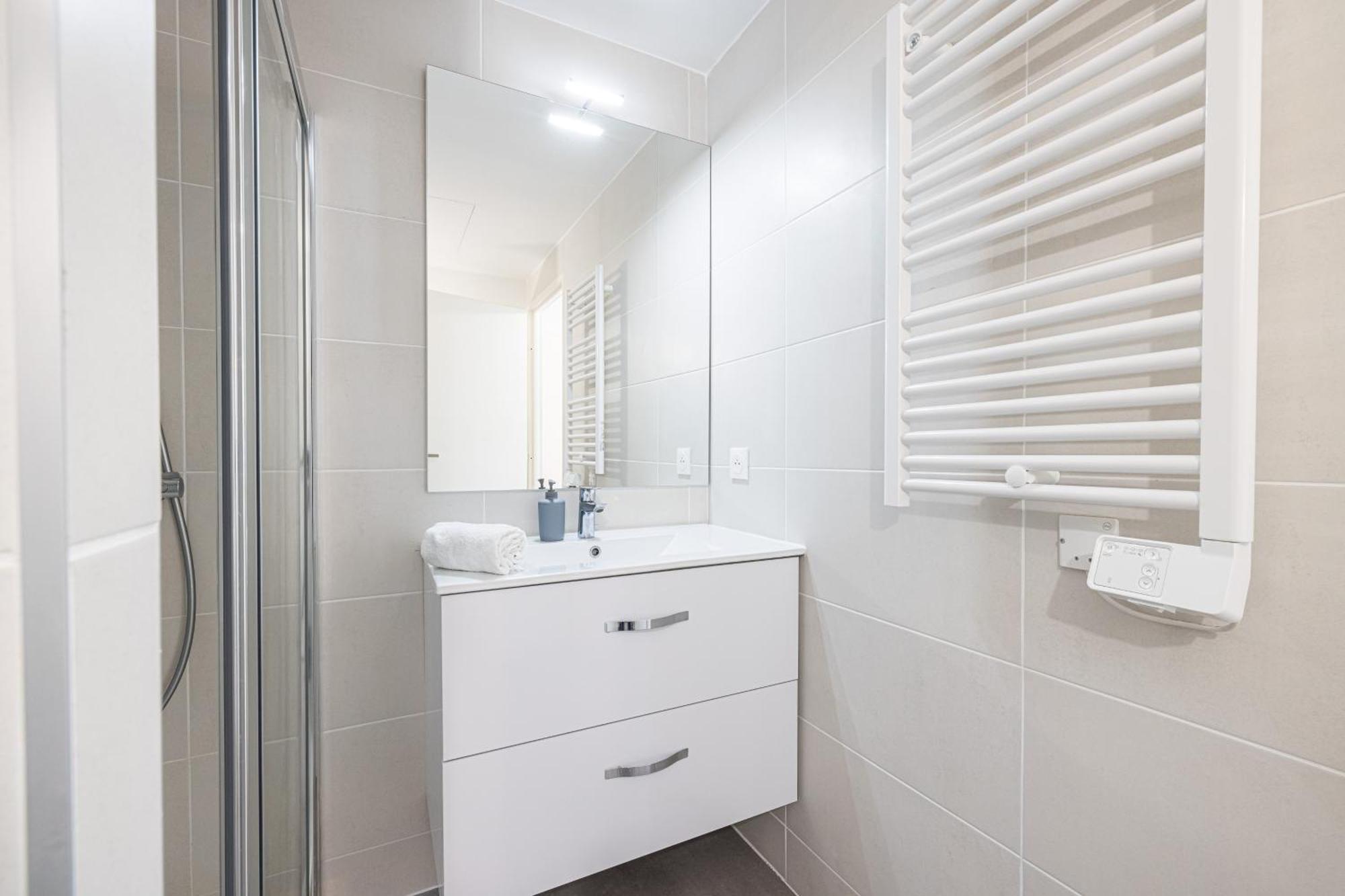 Queen Riviera : Climatisation, Parking, Terrasse Menton Ngoại thất bức ảnh