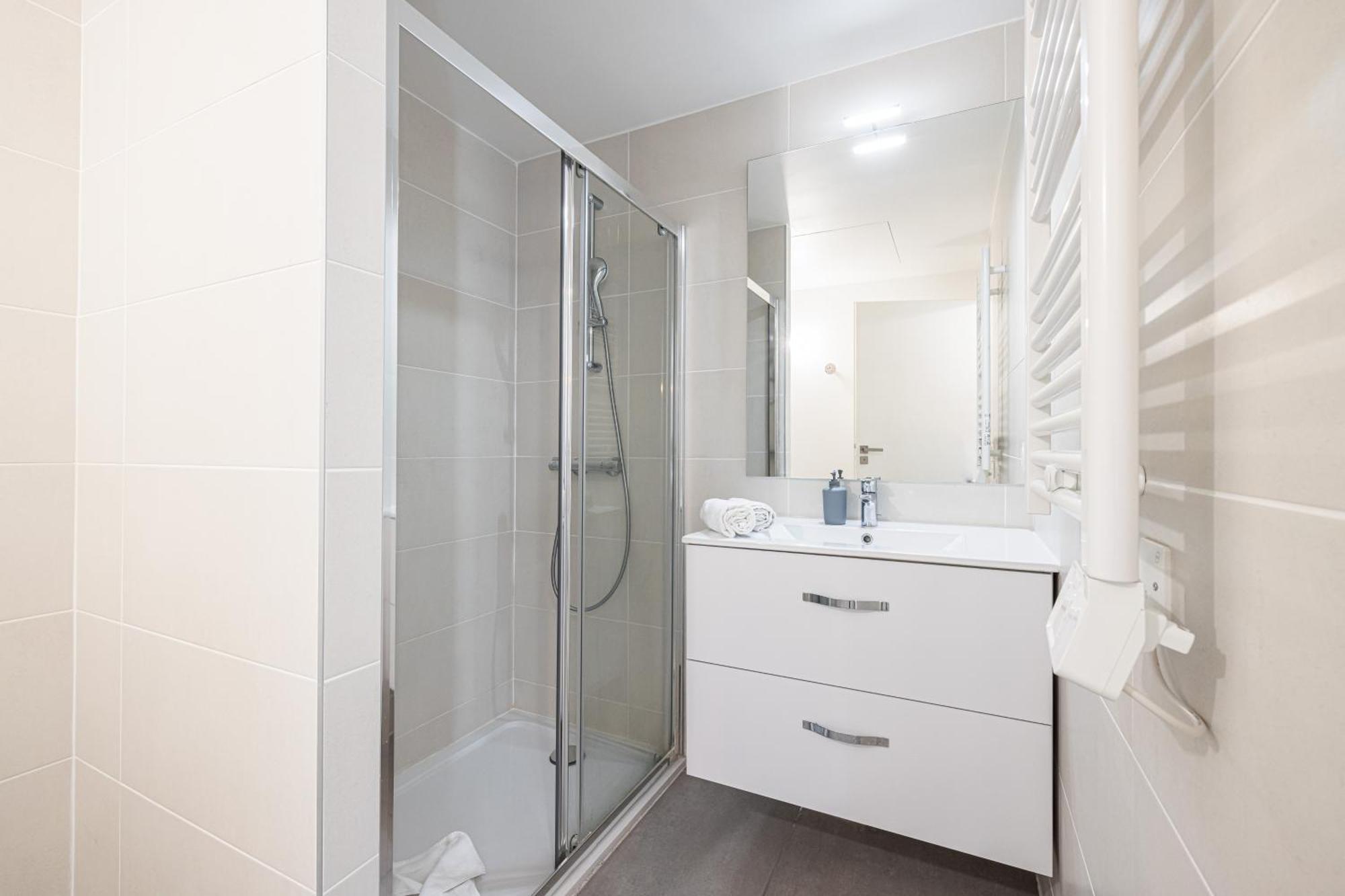 Queen Riviera : Climatisation, Parking, Terrasse Menton Ngoại thất bức ảnh