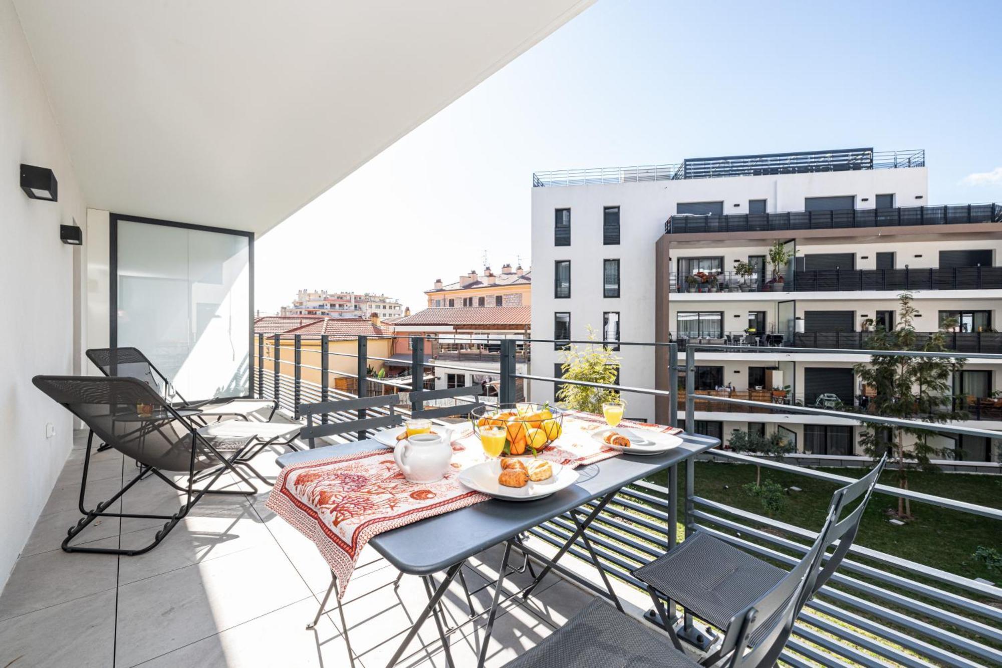 Queen Riviera : Climatisation, Parking, Terrasse Menton Ngoại thất bức ảnh